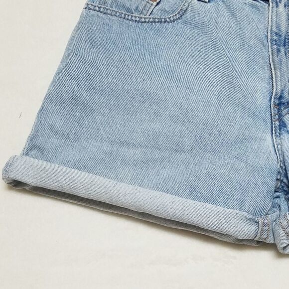 VINTAGE Levi's High Rise Wedgie Light Wash Shorts - Picture 6 of 14
